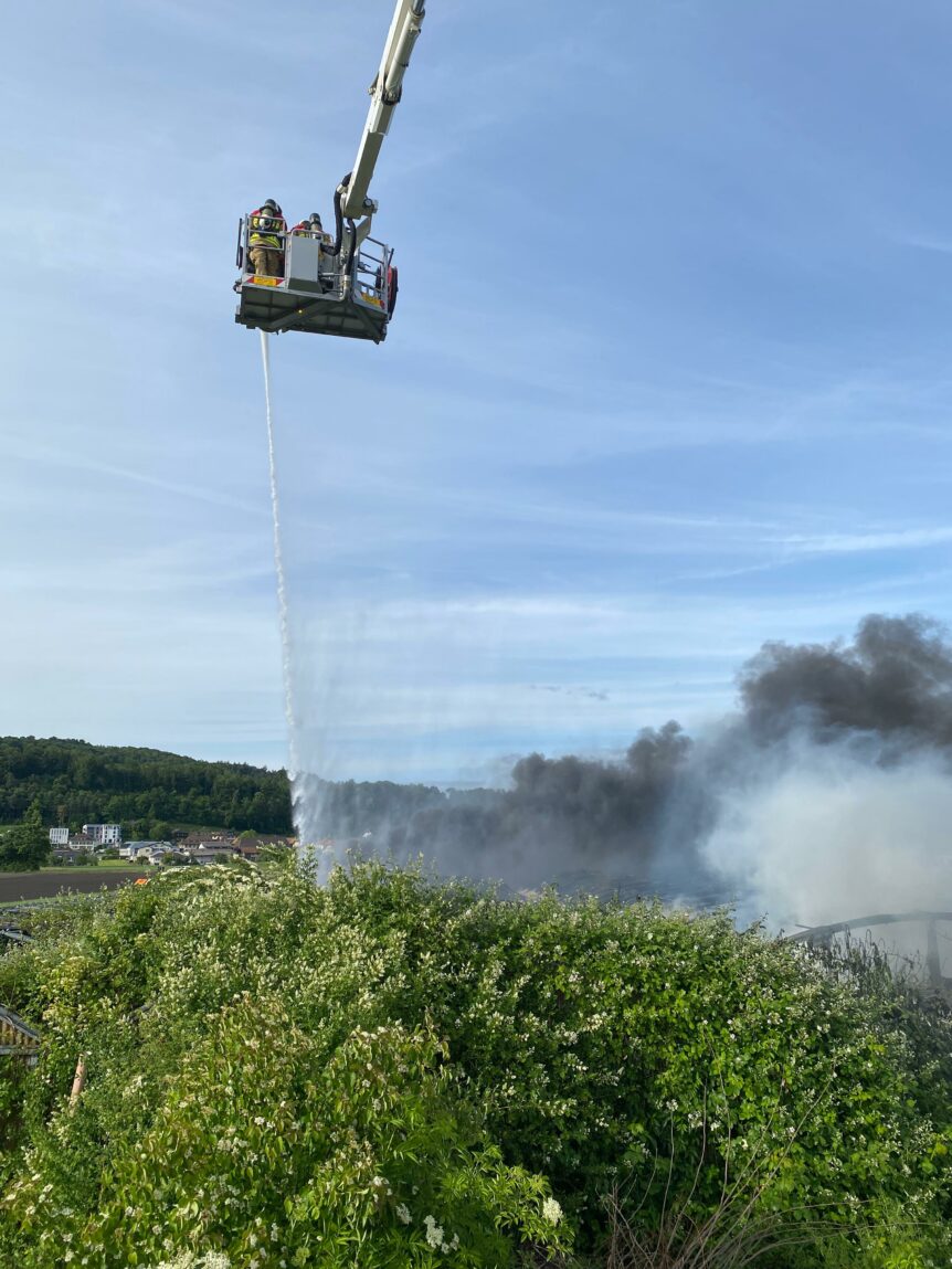 26.05.2025 Brand Gewächshaus in Gampelen